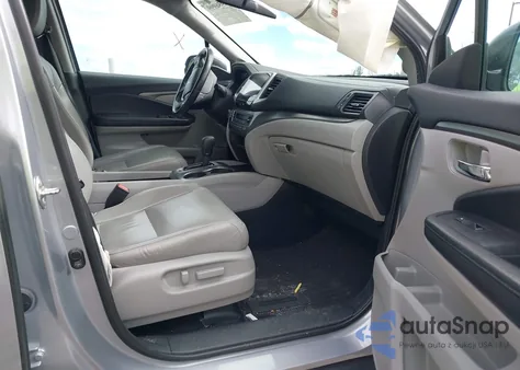 2017 Honda Pilot Ex-L z USA, uszkodzony, nr VIN 5FNYF6H59HB102205